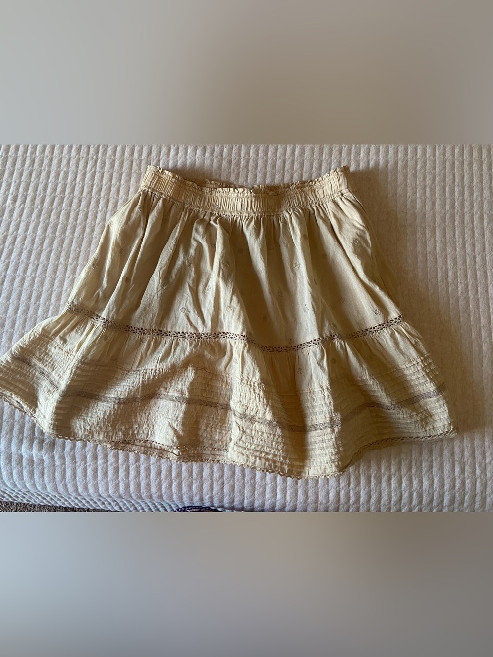 Gap skirt